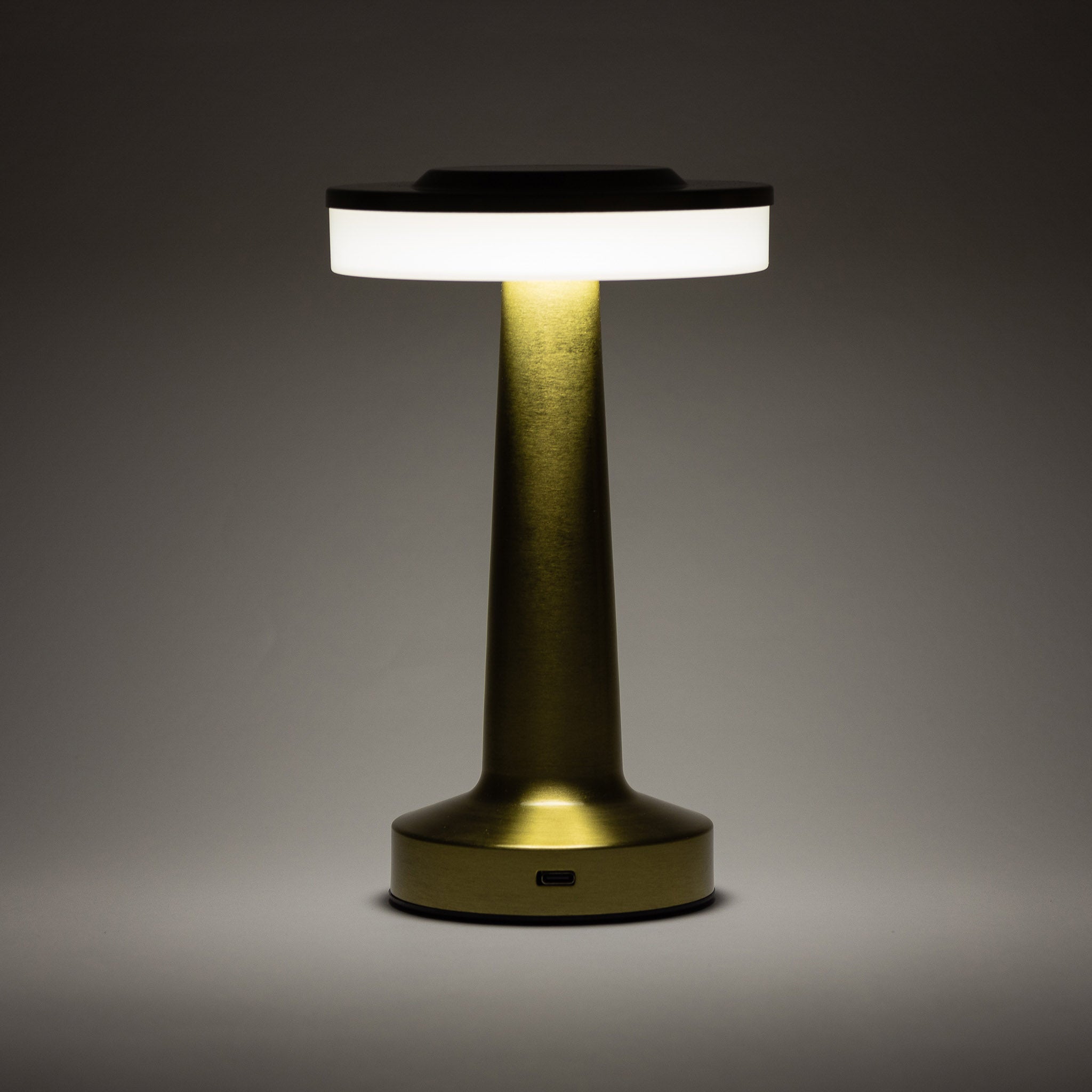 أباجورة معدن تاتش